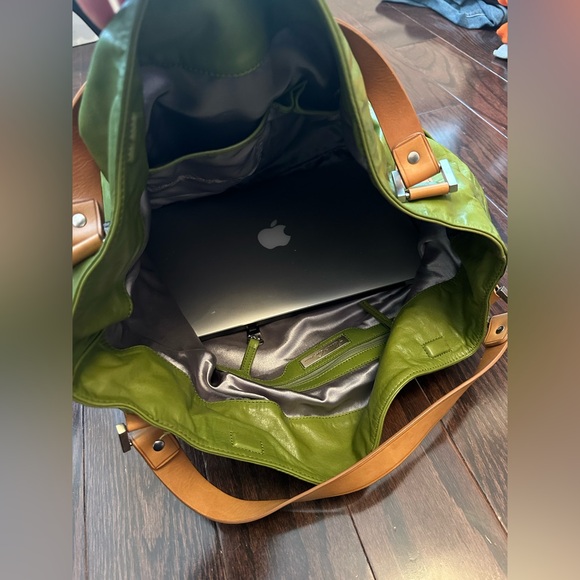 Kenneth Cole New York Green Slouchy Shoulder Bag - Picture 8 of 8